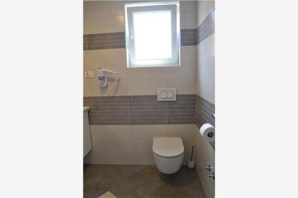 Room S4, for 2 persons