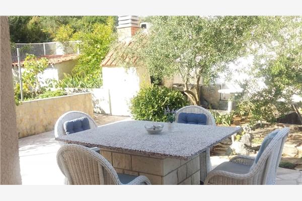 Apartment A2, for 6 persons