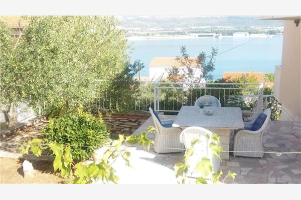 Apartment A2, for 6 persons