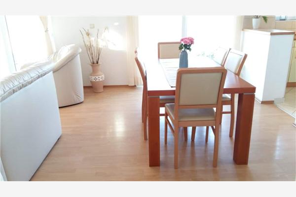 Apartment A2, for 6 persons