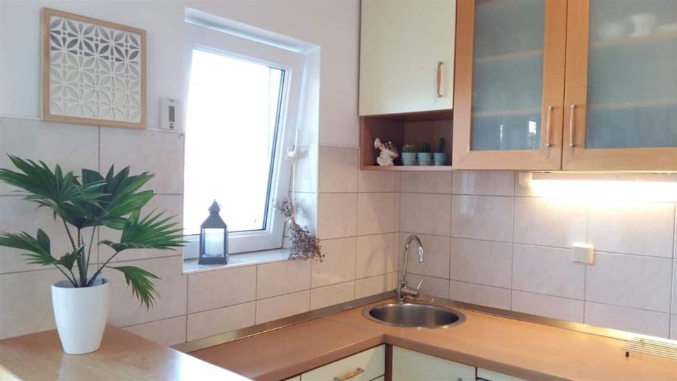 Apartment A2, for 6 persons