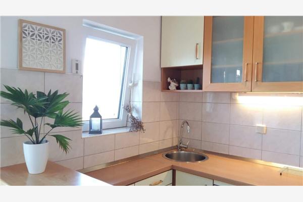 Apartment A2, for 6 persons