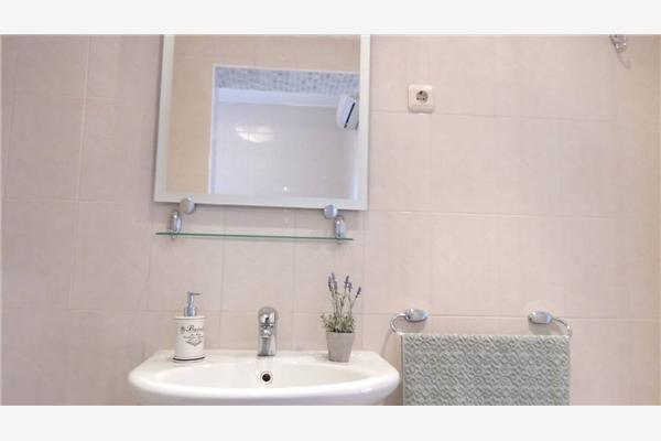 Apartment A2, for 6 persons