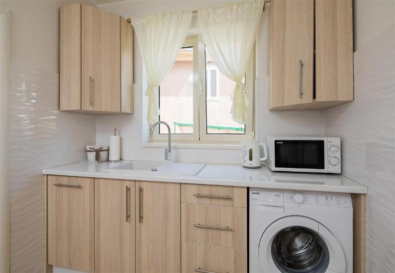 Apartment A2, for 3 persons