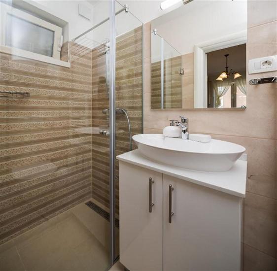 Apartment A2, for 3 persons