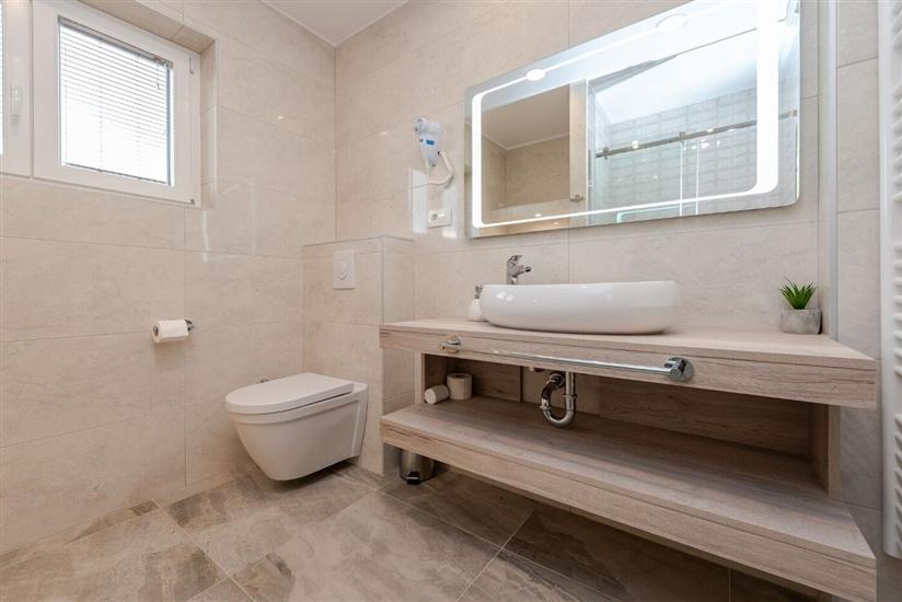 Apartment A6, for 5 persons