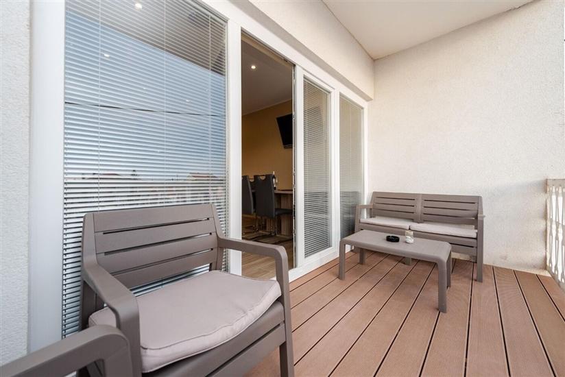 Apartment A7, for 6 persons