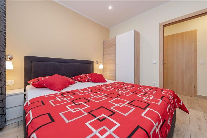 Apartment A7, for 6 persons