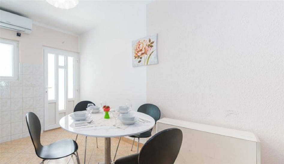 Apartment A3, for 6 persons