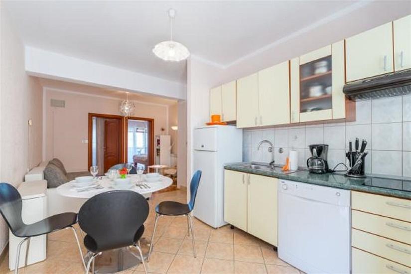 Apartment A3, for 6 persons
