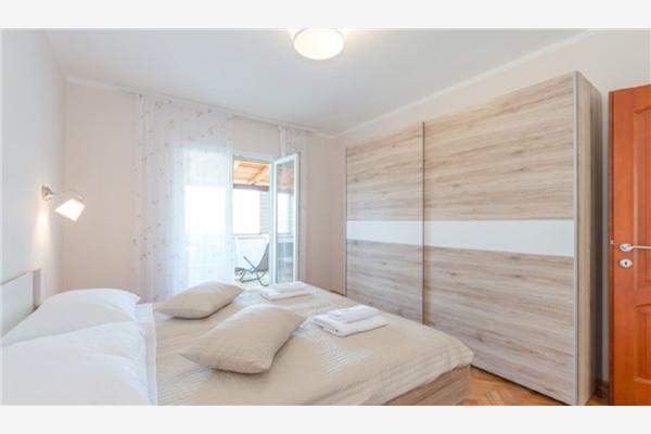 Apartment A3, for 6 persons