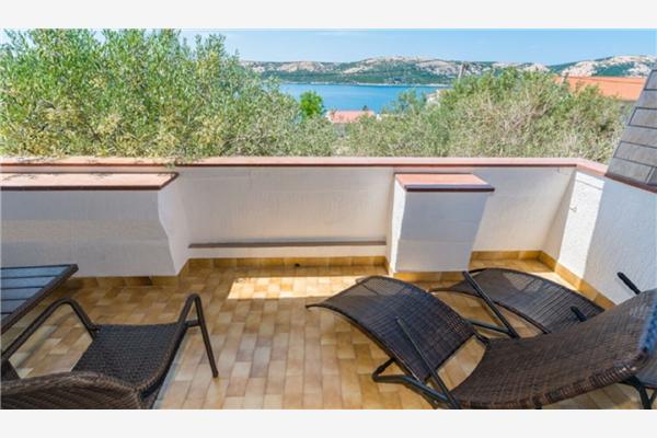 Apartment A4, for 7 persons