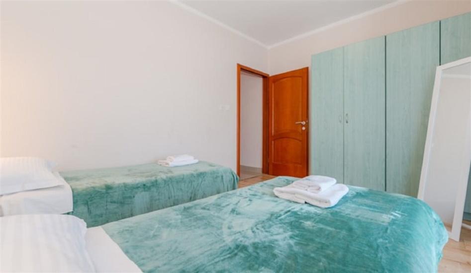 Apartment A4, for 7 persons