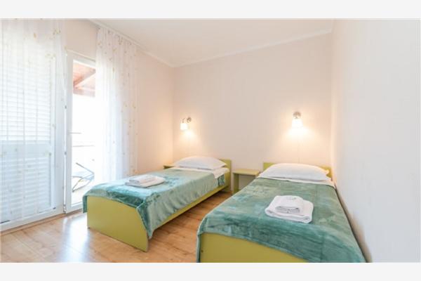 Apartment A4, for 7 persons