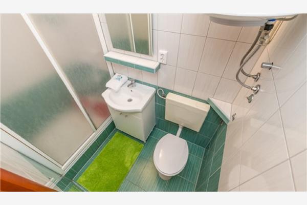 Apartment A4, for 7 persons