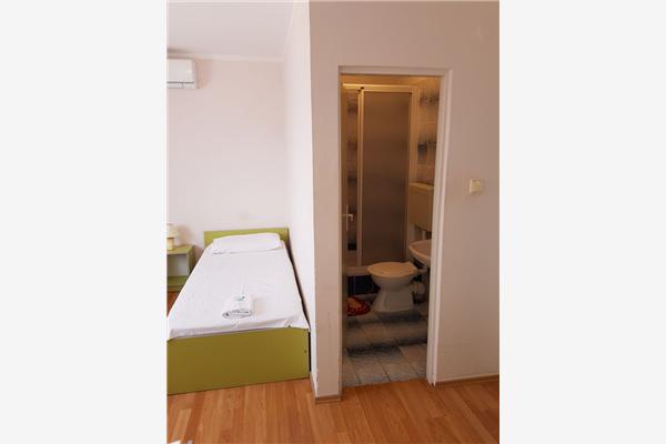 Apartment A7, for 3 persons