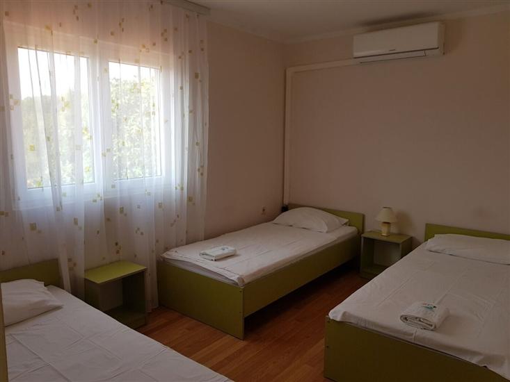 Apartment A7, for 3 persons