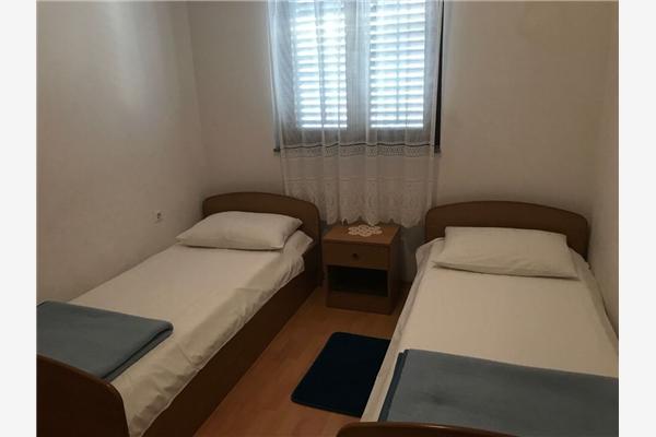 Apartment A4, for 6 persons