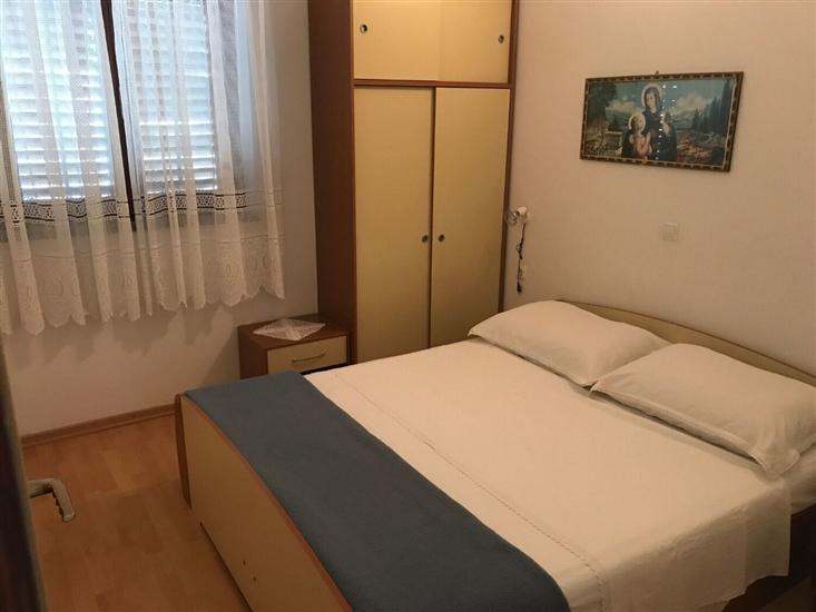 Apartment A4, for 6 persons