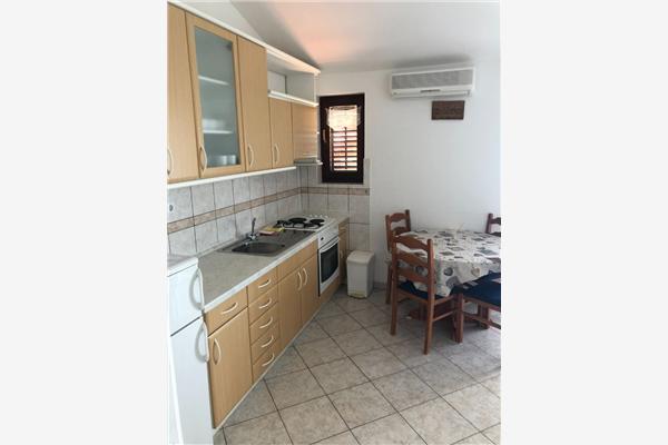 Apartment A5, for 6 persons