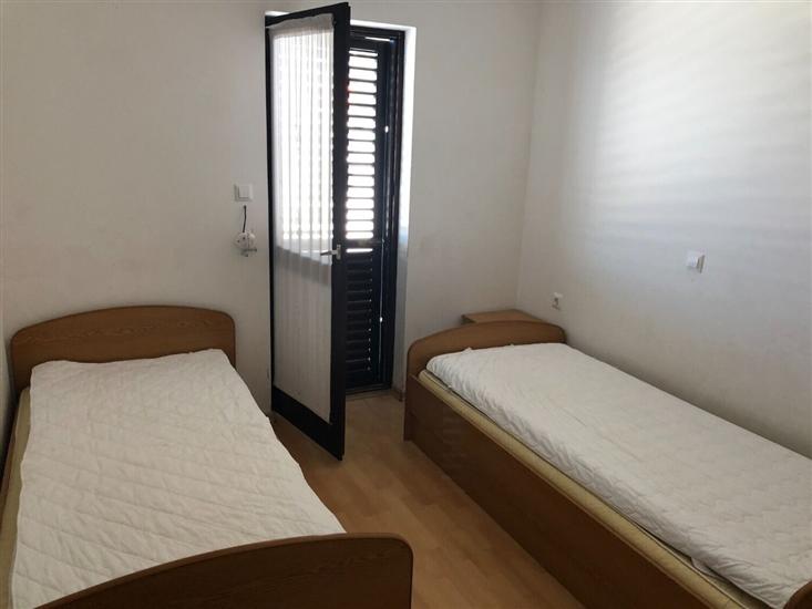 Apartment A5, for 6 persons