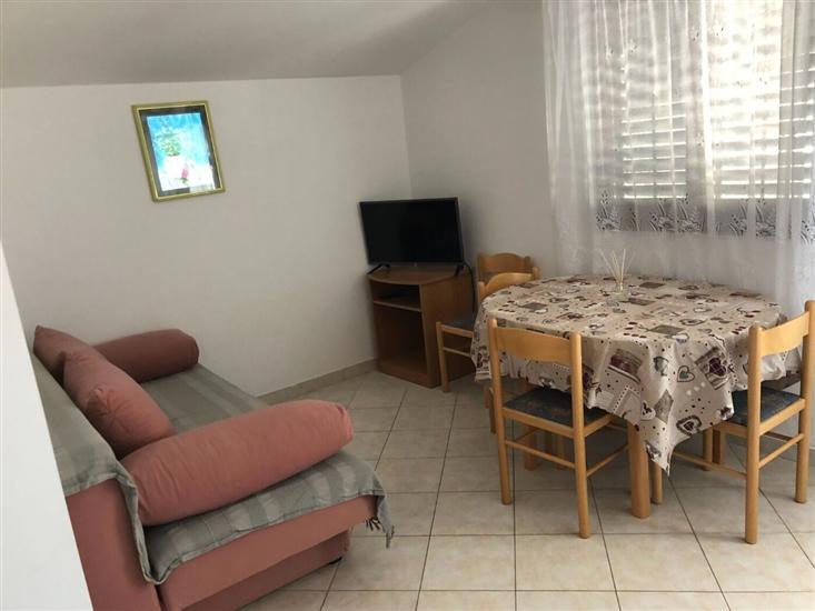 Apartment A8, for 4 persons