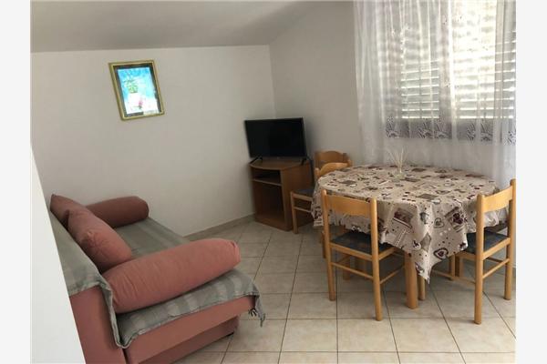 Apartment A8, for 4 persons