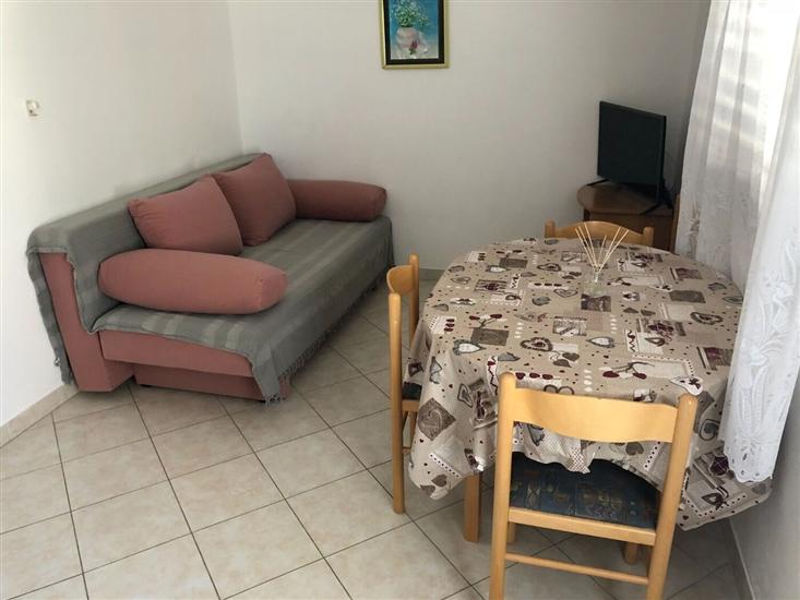 Apartment A8, for 4 persons