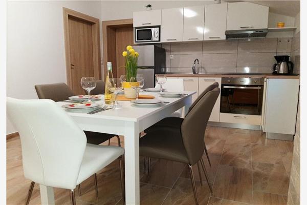 Apartment A1, for 5 persons