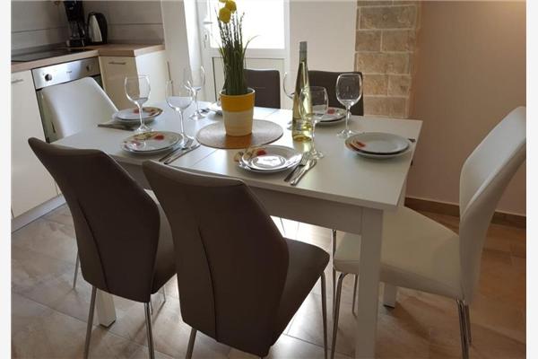 Apartment A1, for 5 persons