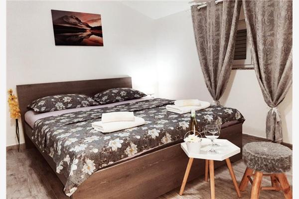 Apartment A1, for 5 persons