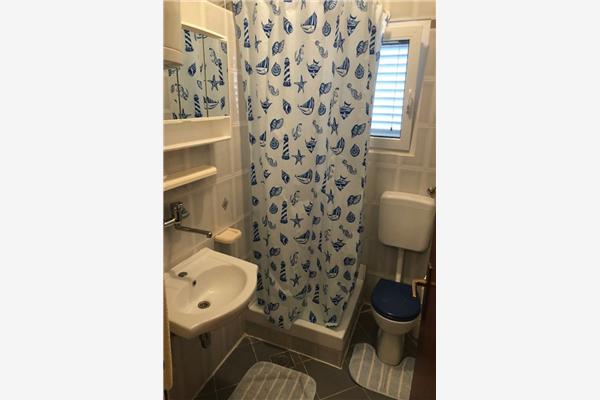 Apartment A5, for 6 persons