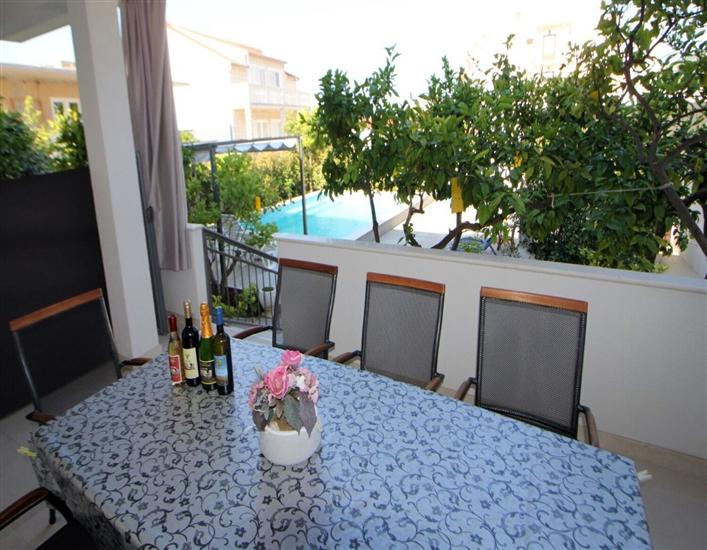 Apartment A1, for 5 persons
