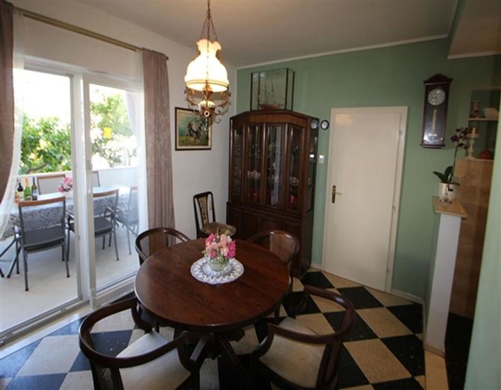 Apartment A1, for 5 persons