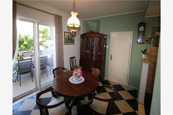 Apartment A1, for 5 persons