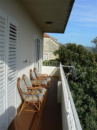 Apartment A2, for 5 persons