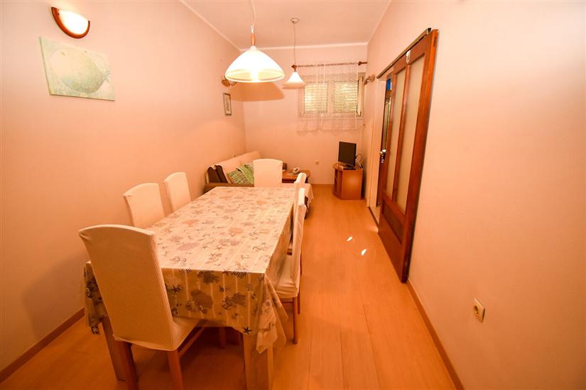 Apartment A1, for 6 persons