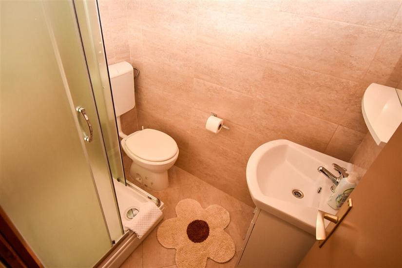 Apartment A1, for 6 persons