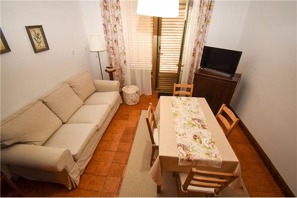 Apartment A2, for 4 persons