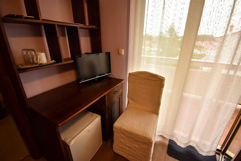 Room S4, for 2 persons