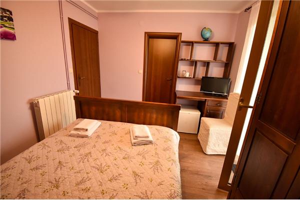 Room S4, for 2 persons