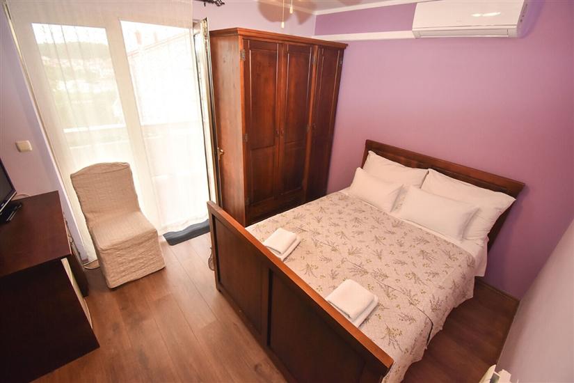 Room S4, for 2 persons