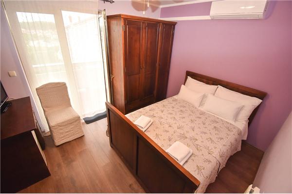 Room S4, for 2 persons