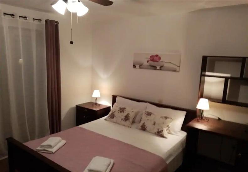 Room S5, for 2 persons