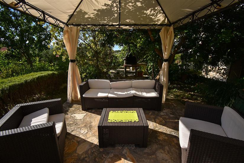 Apartments and Rooms Frane