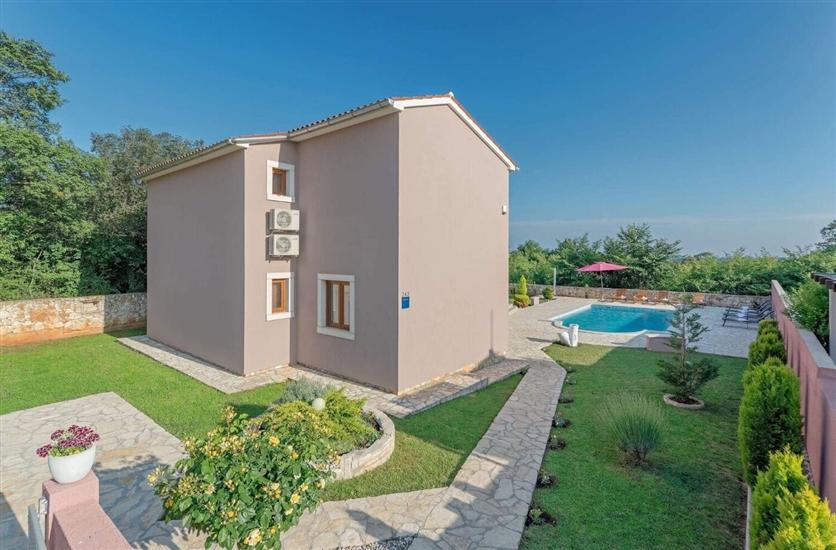 House K1, for 8 persons