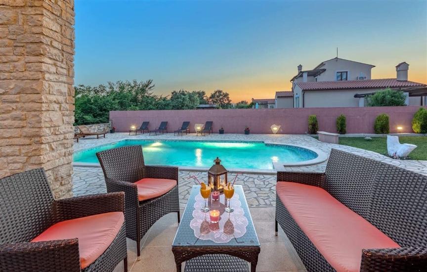 House K1, for 8 persons