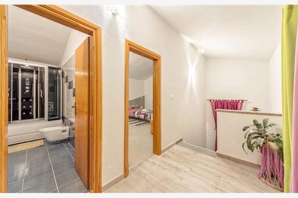 House K1, for 8 persons