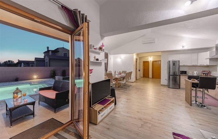 House K1, for 8 persons