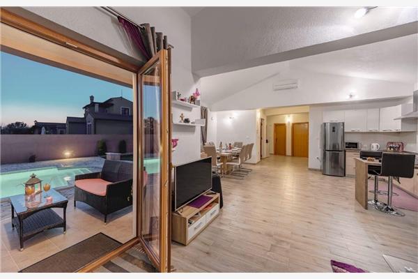 House K1, for 8 persons